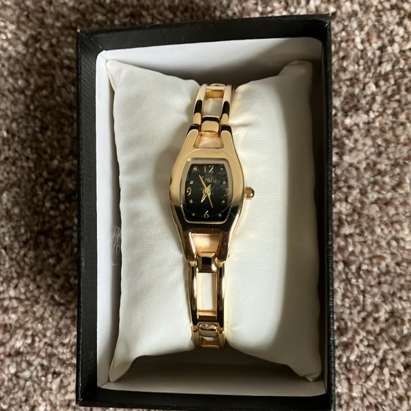 Trelu Accessories - Trelu-NWOT-Lady’s Watch-Gold Tone